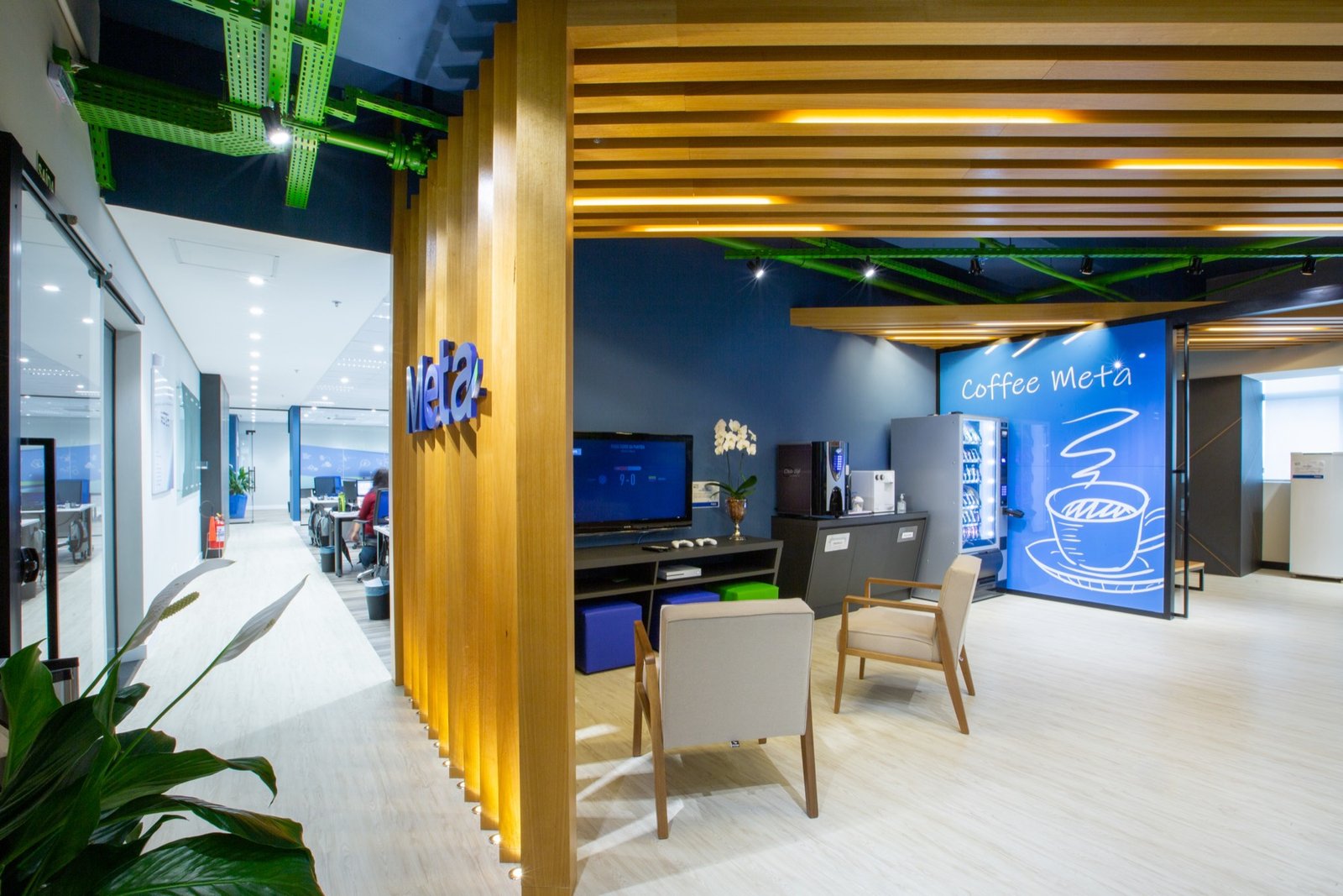 A9 workplace interior